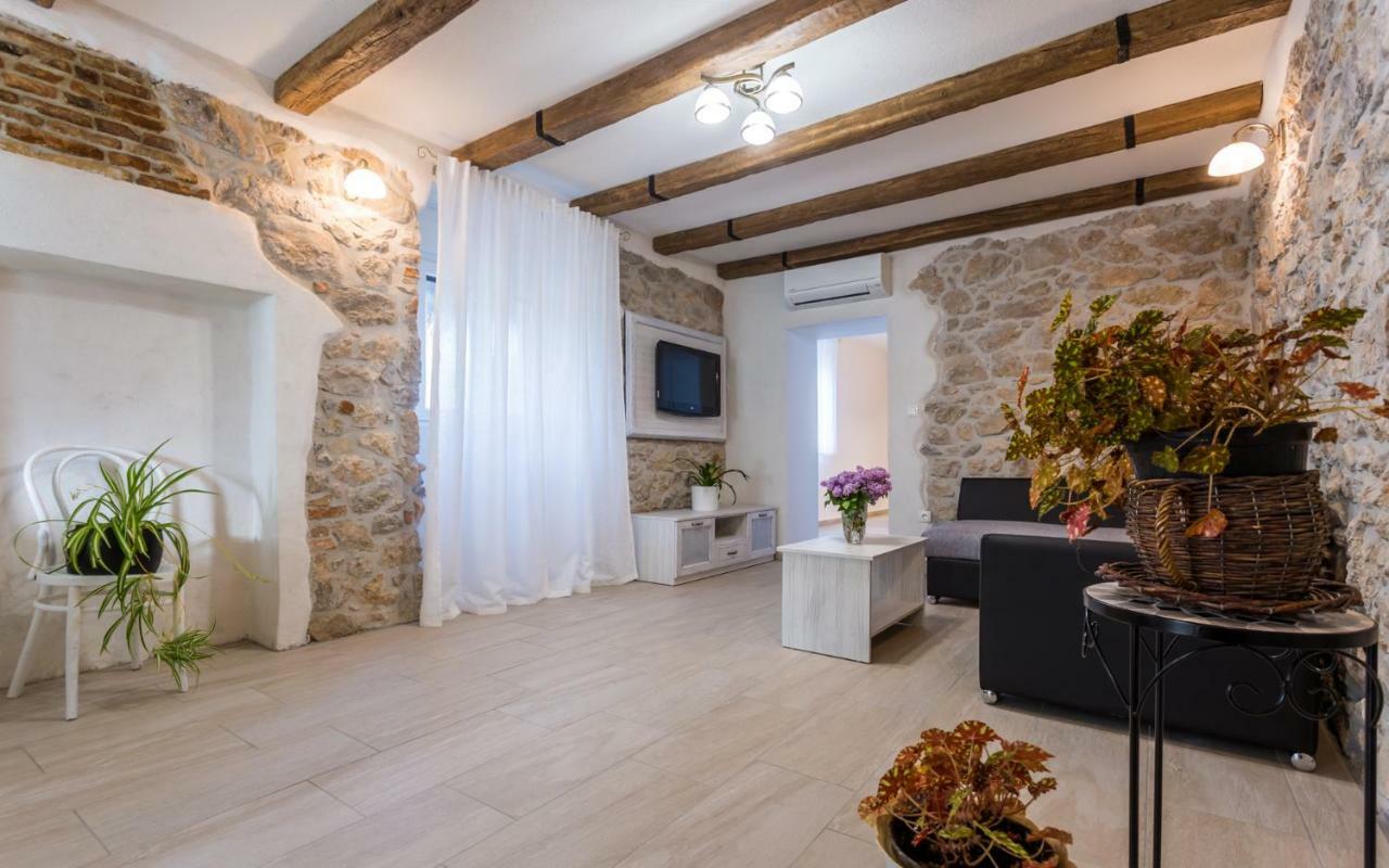 Villa Mulberry Milohnici Exteriér fotografie